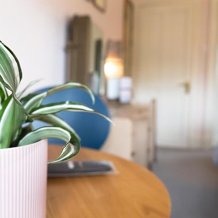 Wildwood B&B Lymington Bagian luar foto
