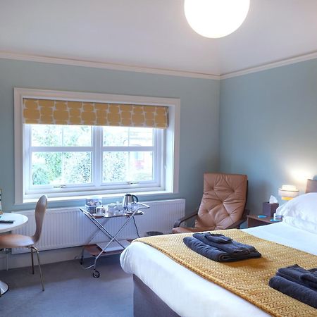 Wildwood B&B Lymington Bagian luar foto