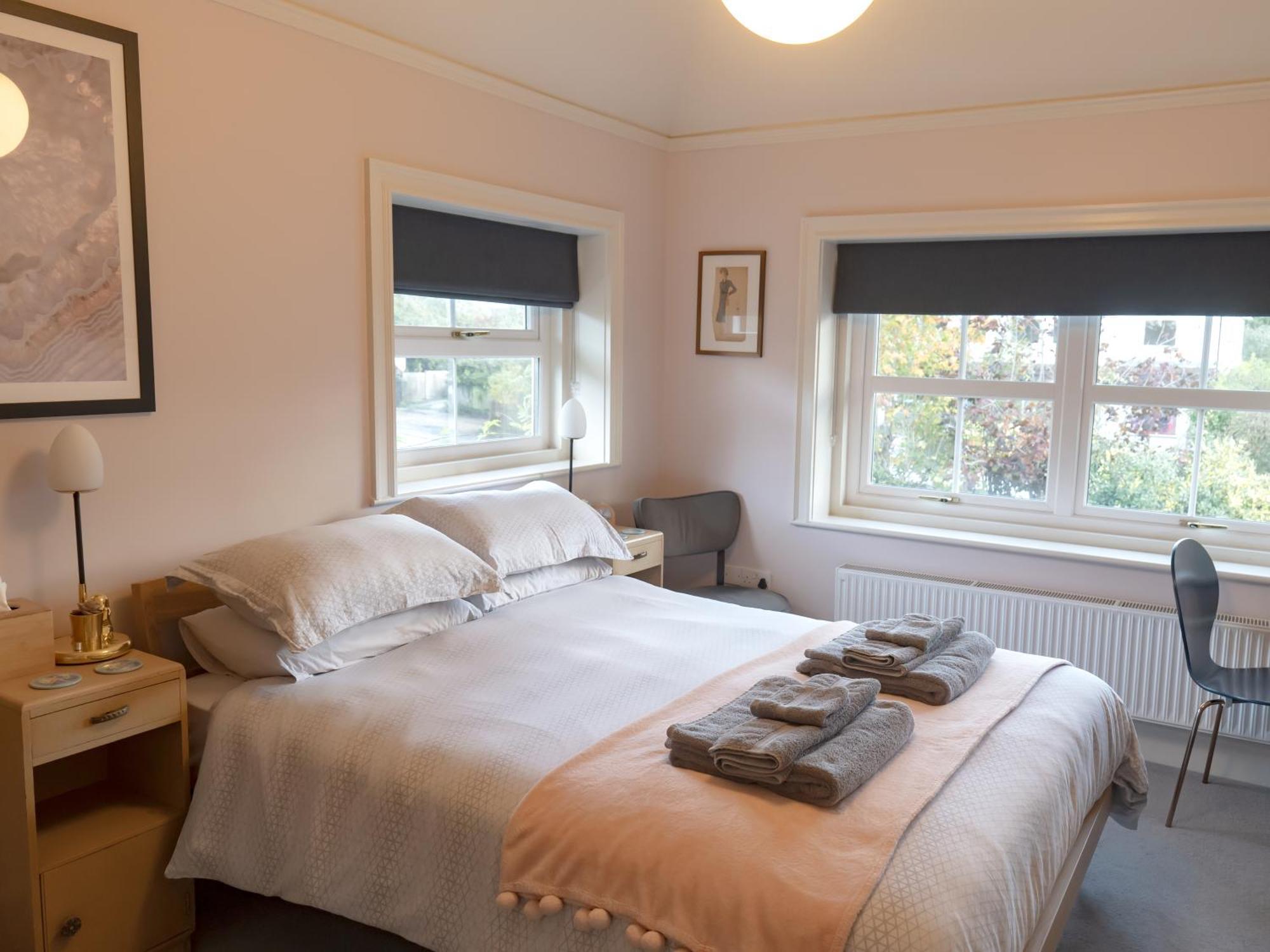 Wildwood B&B Lymington Bagian luar foto