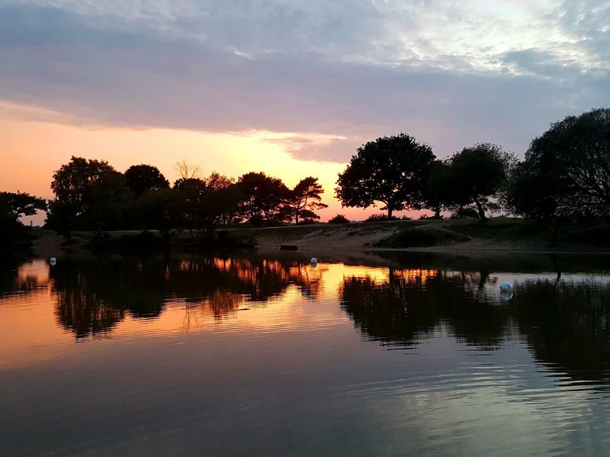 Wildwood B&B Lymington Bagian luar foto